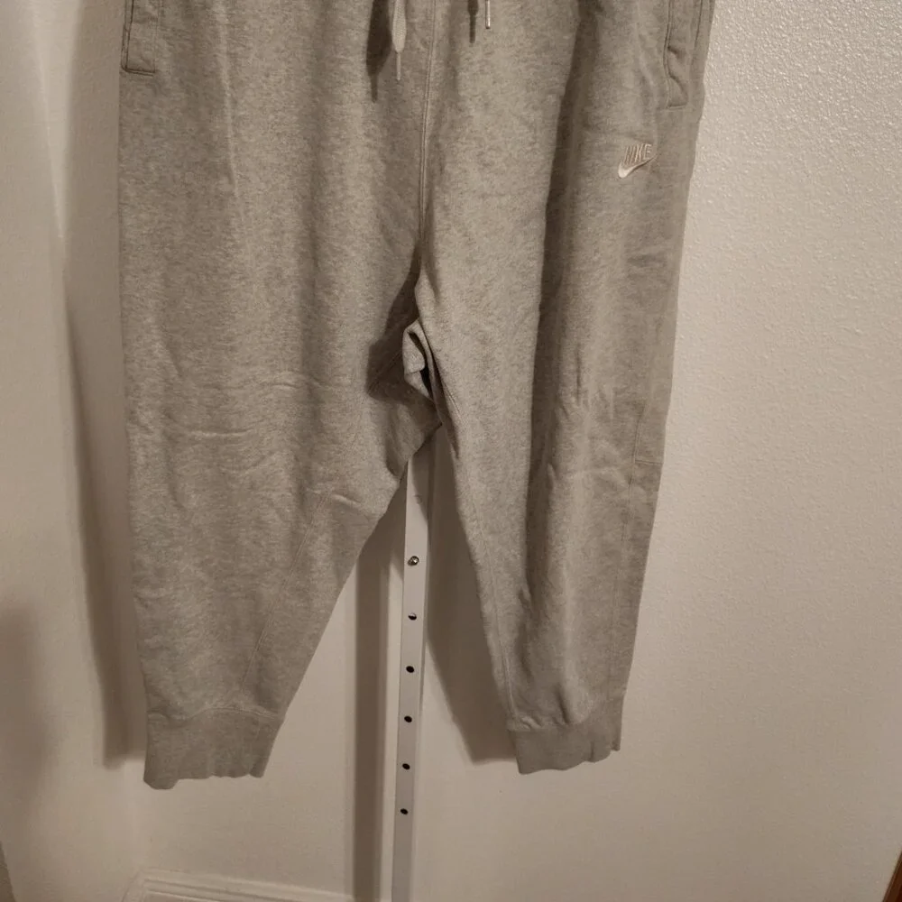 Nike Joggers Men's Gray Sportswear Classic Sweatpants Pants DA0019-050 Size XXL